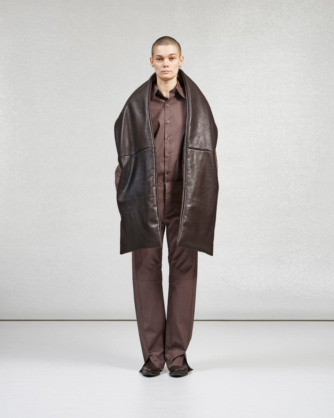 S17 NO.110 LEATHER PADDED POCKET SCARF