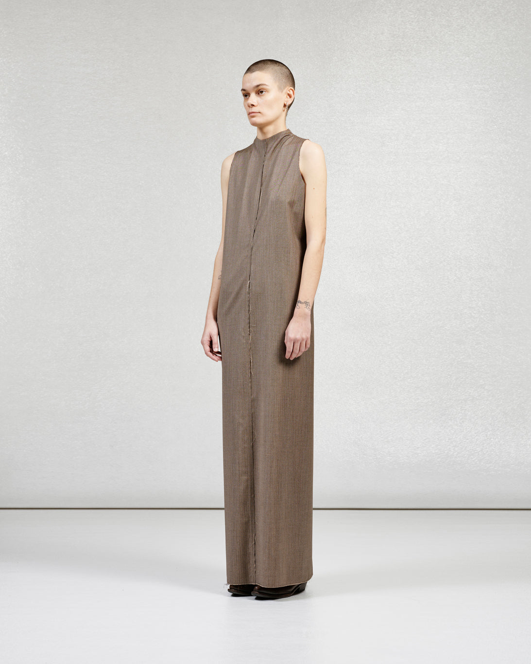 S17 NO.271 FINE WOOL CENTER SEAMS DRESS