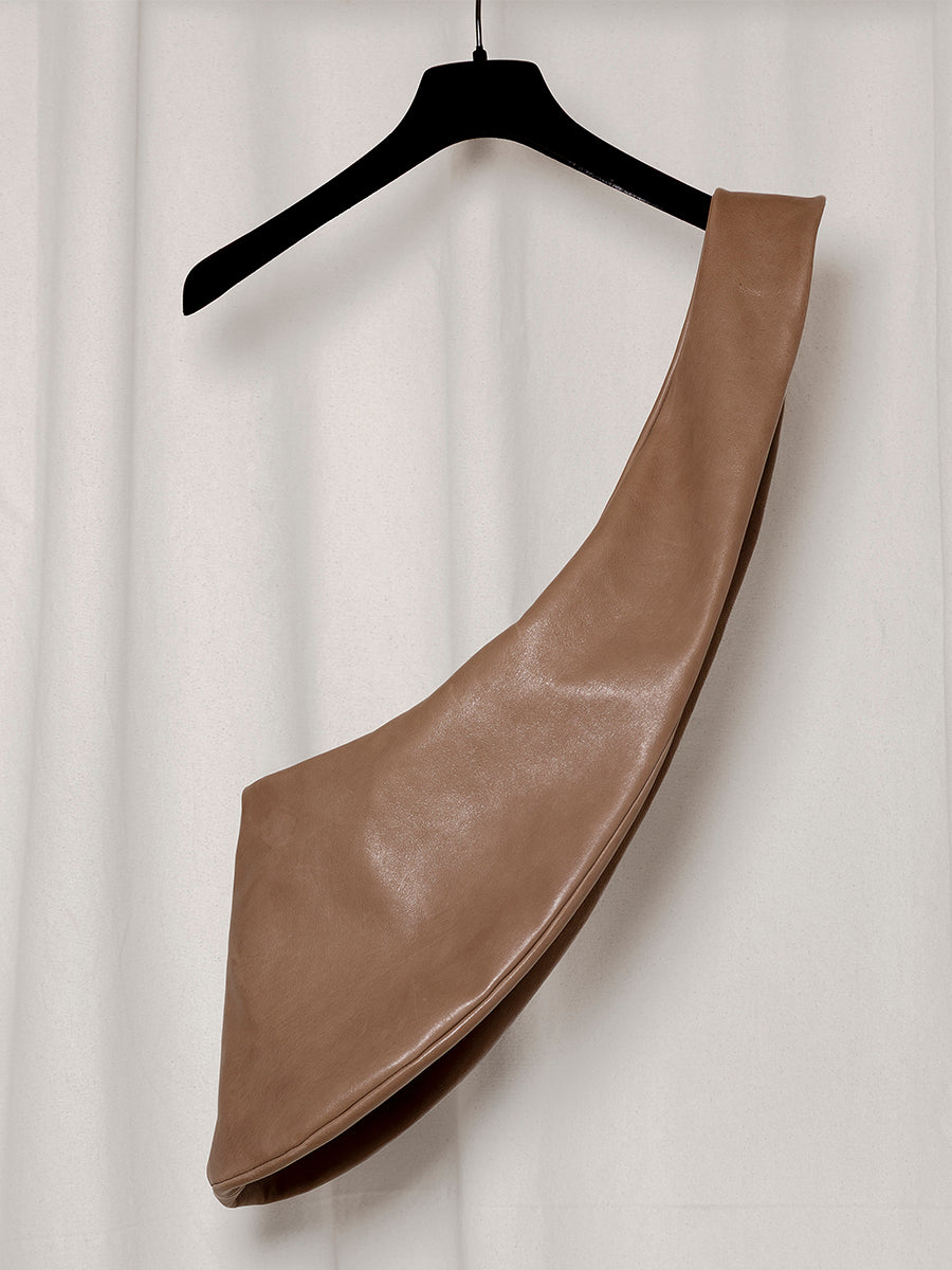 S18 NO.250 BROWN LEATHER CROSSED BAG