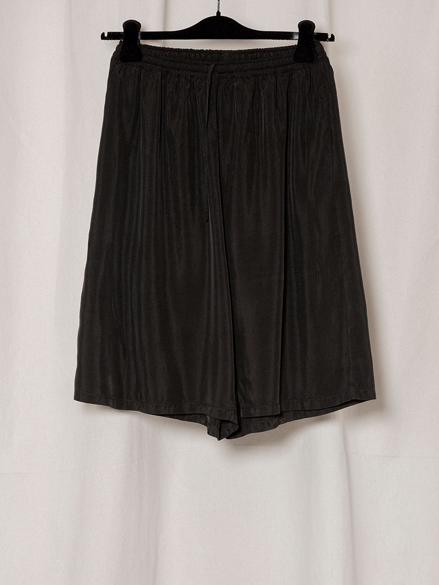 PREORDER S20 NO.259 MERLOT BLACK SHORT TROUSERS