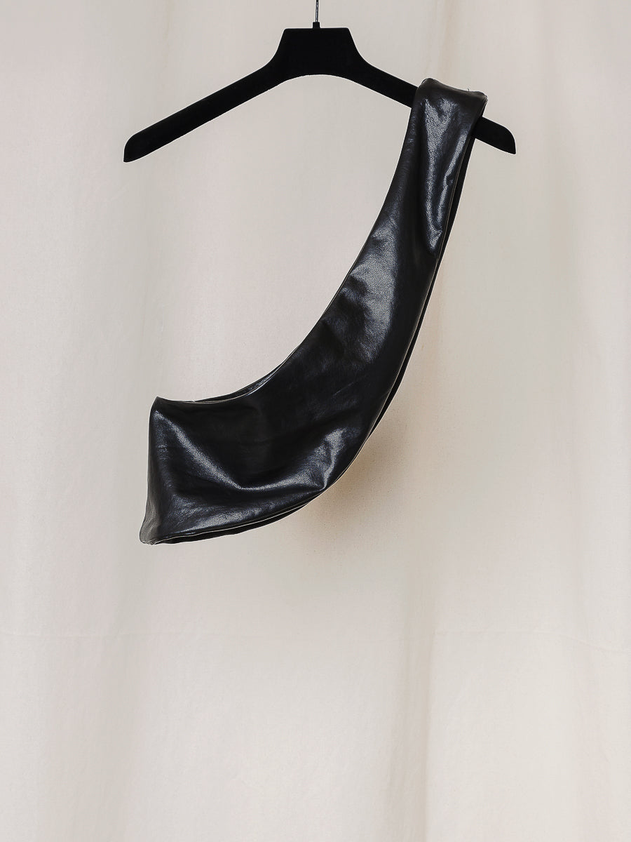 S17 NO.297 BLACK SMALL CROSSED LEATHER BAG