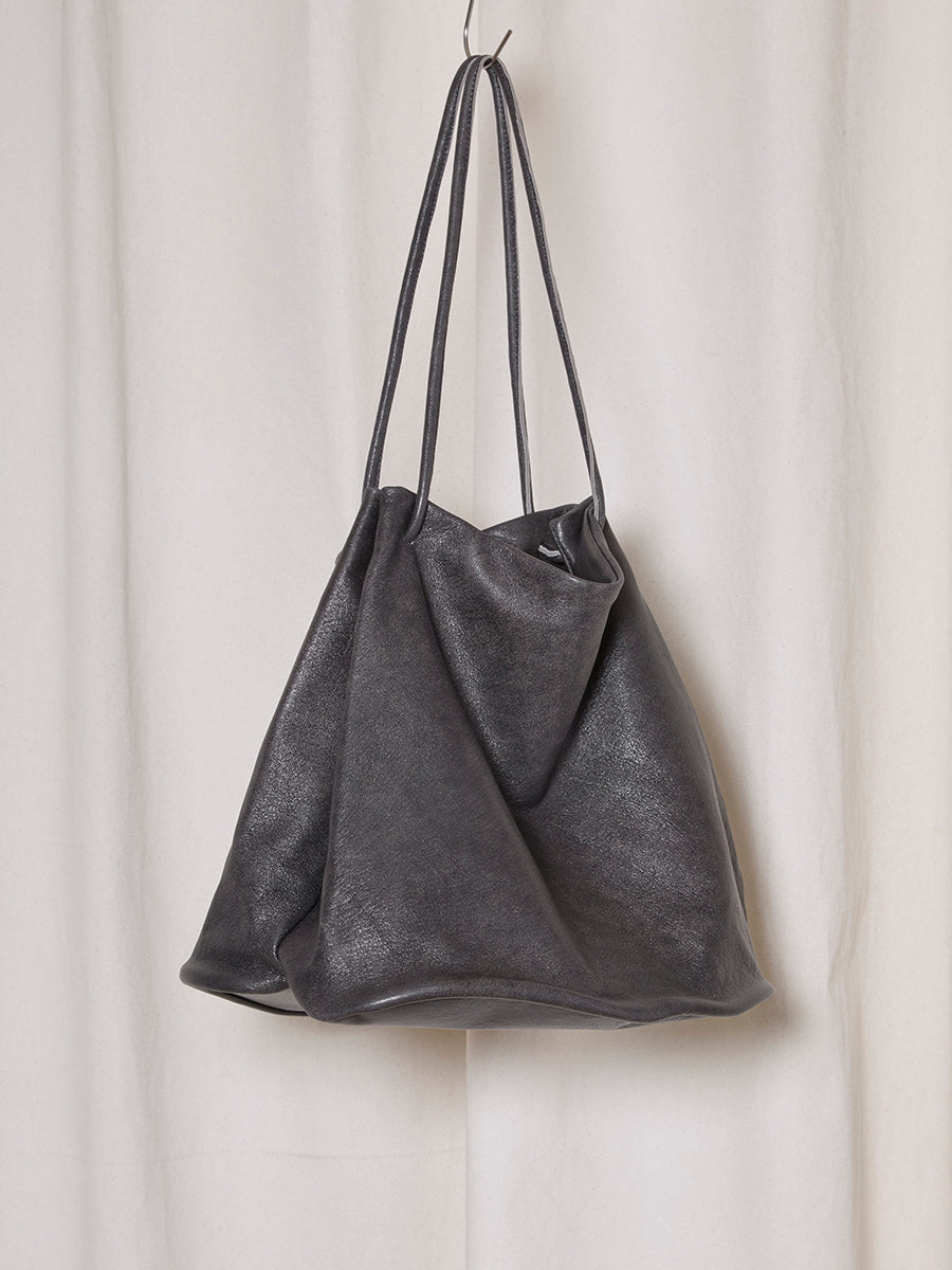 PREORDER S20 NO.17 WORN BLACK LEATHER HOOF BAG