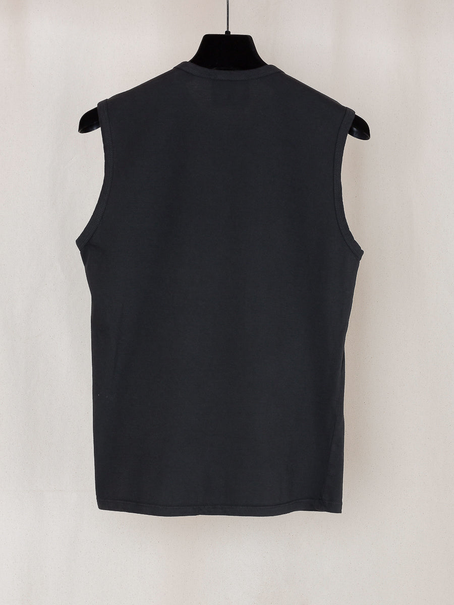 S17 NO.33 BLACK SLEEVELESS T-SHIRT