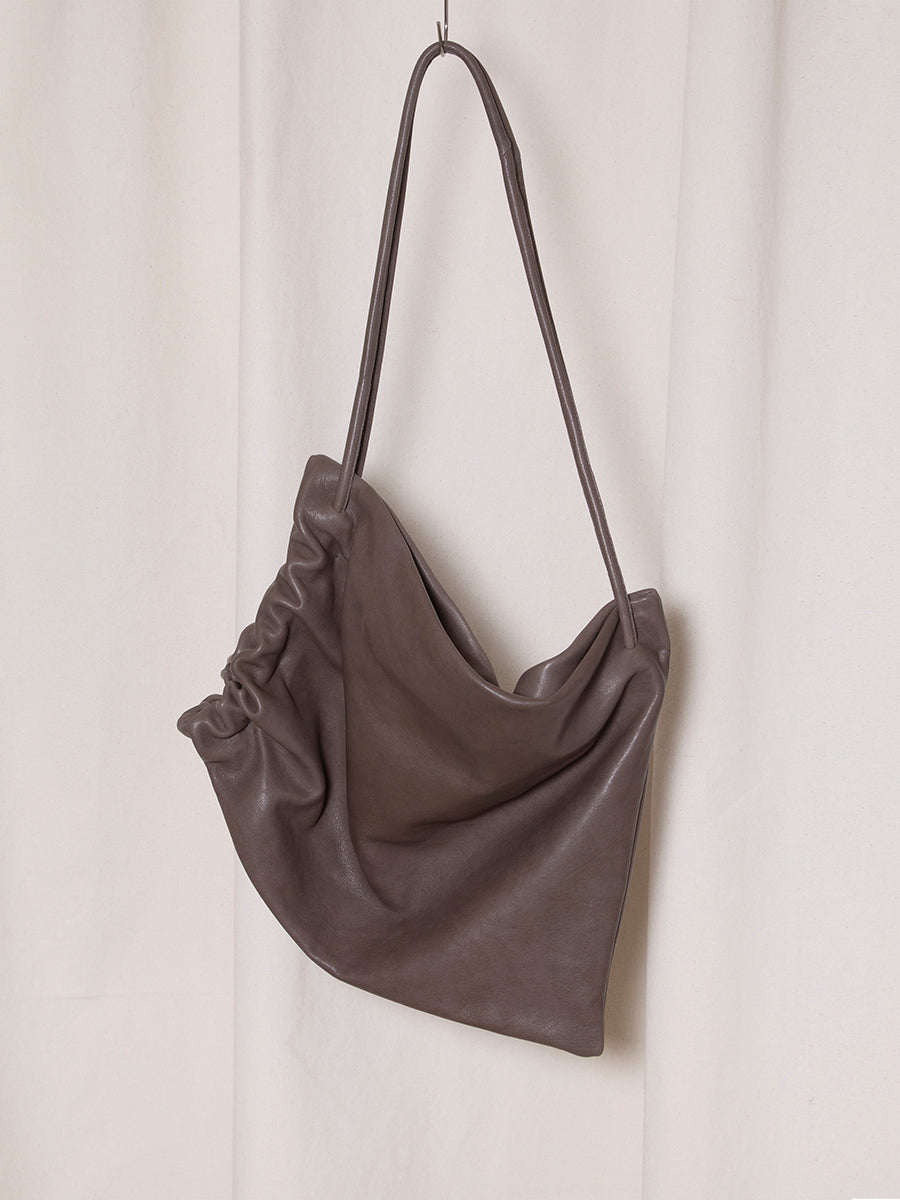 PREORDER S20 NO.131 DUST LEATHER GATHERED CROSSED BAG