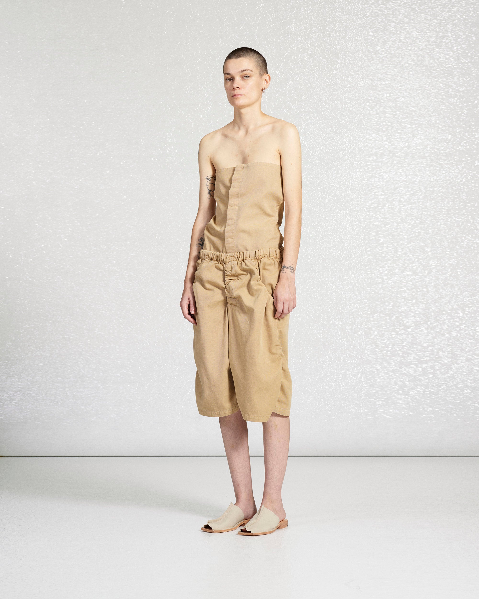 S18 NO.330 SAND THIN CANVAS SHORT TROUSERS